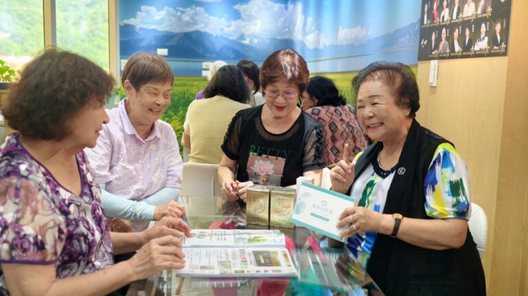 田姐對產品熟，自己怎麼用、用了有什麼感受，都講得很生活。